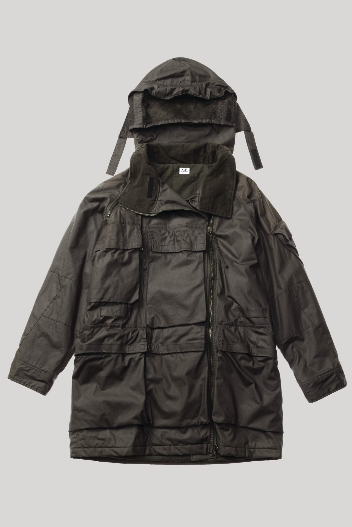 Galleria foto 'La moda esce all’aperto' - foto 16