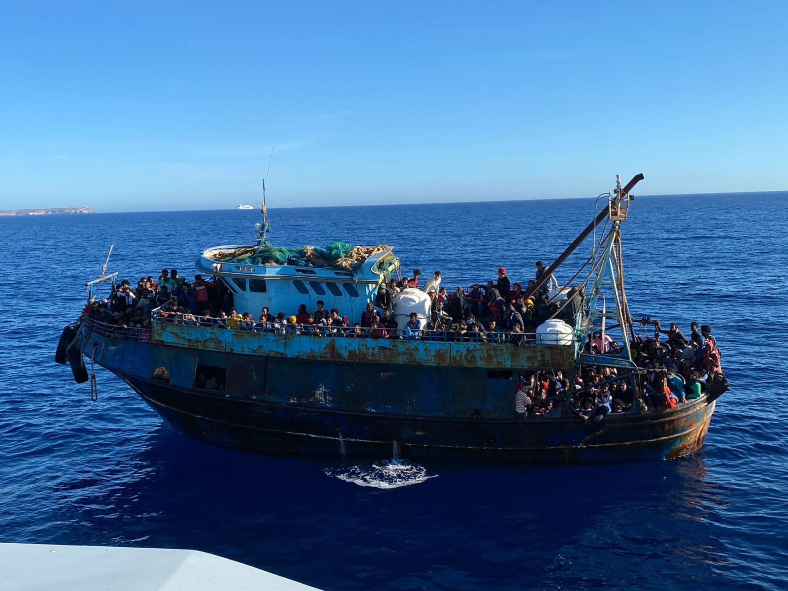 La Danimarca ferma migranti e profughi. Che saranno sulle spalle nostre