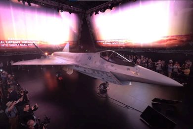 Il caccia russo SU-75 vuole competere con l’F-35 Nato (e costa molto meno)