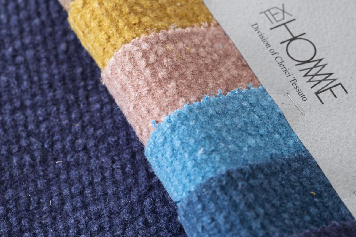 Galleria foto 'Metamorfosi genetica per i tessuti di abiti-design tecnologici e sostenibili' - foto 14