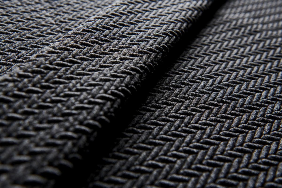 Galleria foto 'Metamorfosi genetica per i tessuti di abiti-design tecnologici e sostenibili' - foto 19