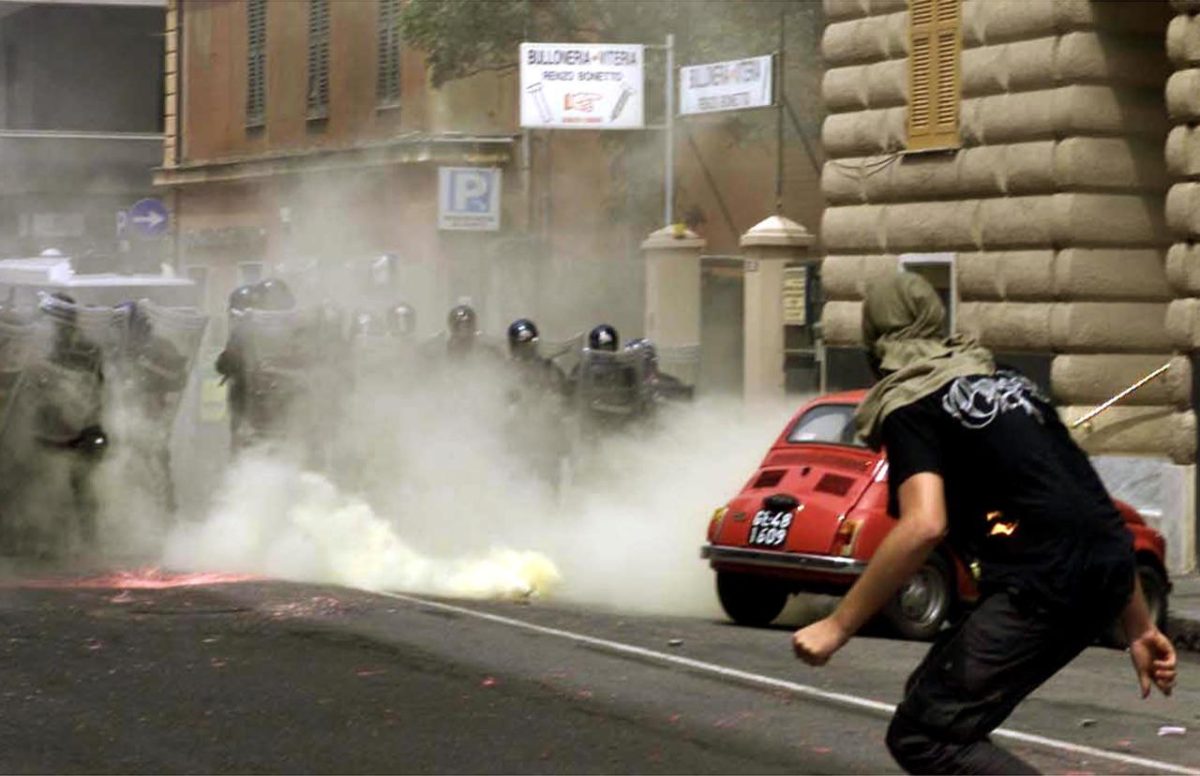 Galleria foto '20 anni fa il G8 di Genova, che non è servito a nulla' - foto 3