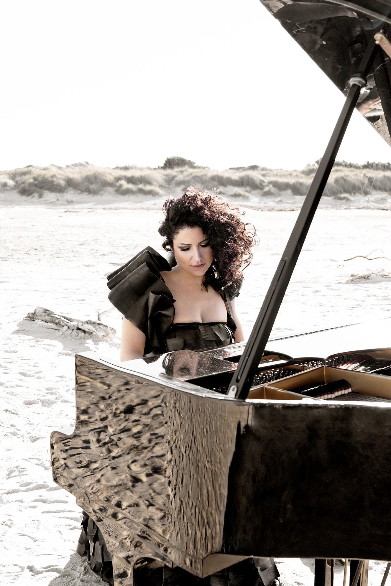 Isabella Turso: «Il mio album è un tributo al genio di Pino Donaggio» Isabella Turso: «Il mio album è un tributo al genio di Pino Donaggio»