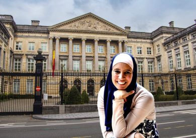 La paladina dell’Islam moderato in Belgio si dimette per legami con gli estremisti