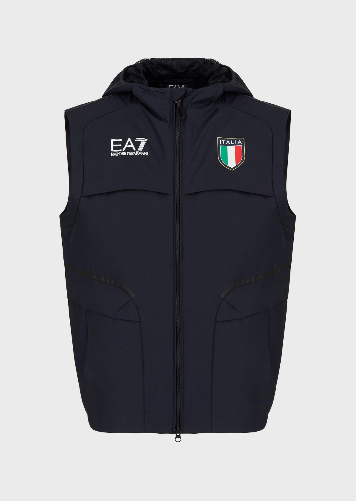 Galleria foto 'Forza Azzurri! Adesso verso la bandiera a cinque cerchi Olimpici (sempre vestiti da Armani)' - foto 3