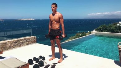 Gli adoni dell’estate in costume Dsquared2