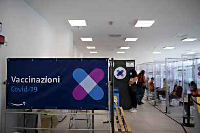 Quelli che vorrebbero vaccinarsi, ma non ci riescono