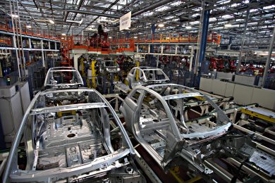 Non sparate sull’impresa che scappa