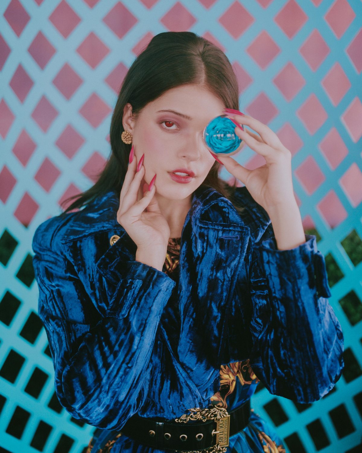 Galleria foto 'La libertà oggi, secondo tre giovani artisti in collaborazione con Versace Jeans Couture' - foto 6