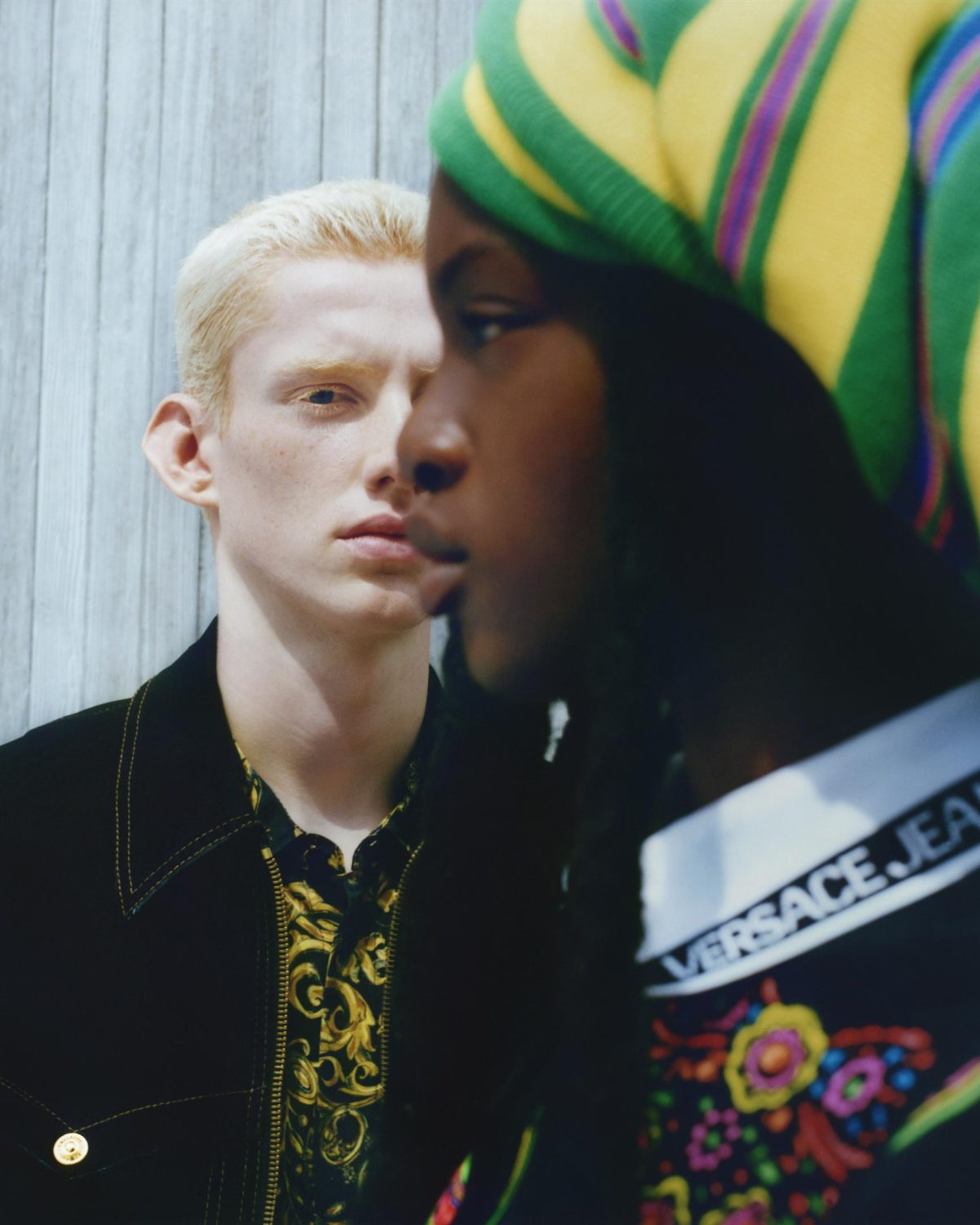 Galleria foto 'La libertà oggi, secondo tre giovani artisti in collaborazione con Versace Jeans Couture' - foto 5