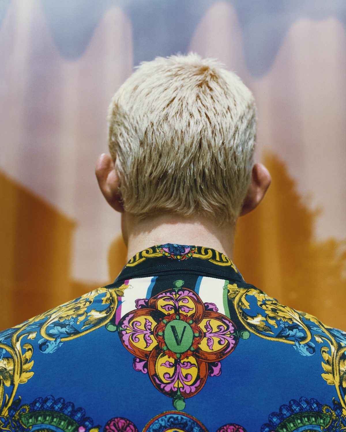 Galleria foto 'La libertà oggi, secondo tre giovani artisti in collaborazione con Versace Jeans Couture' - foto 3