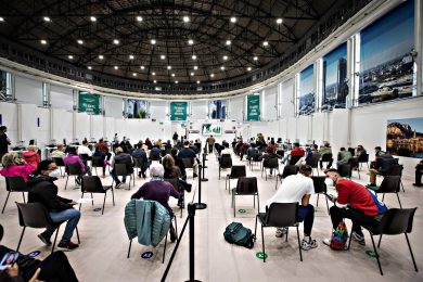 Il popolo dei «salta fila»