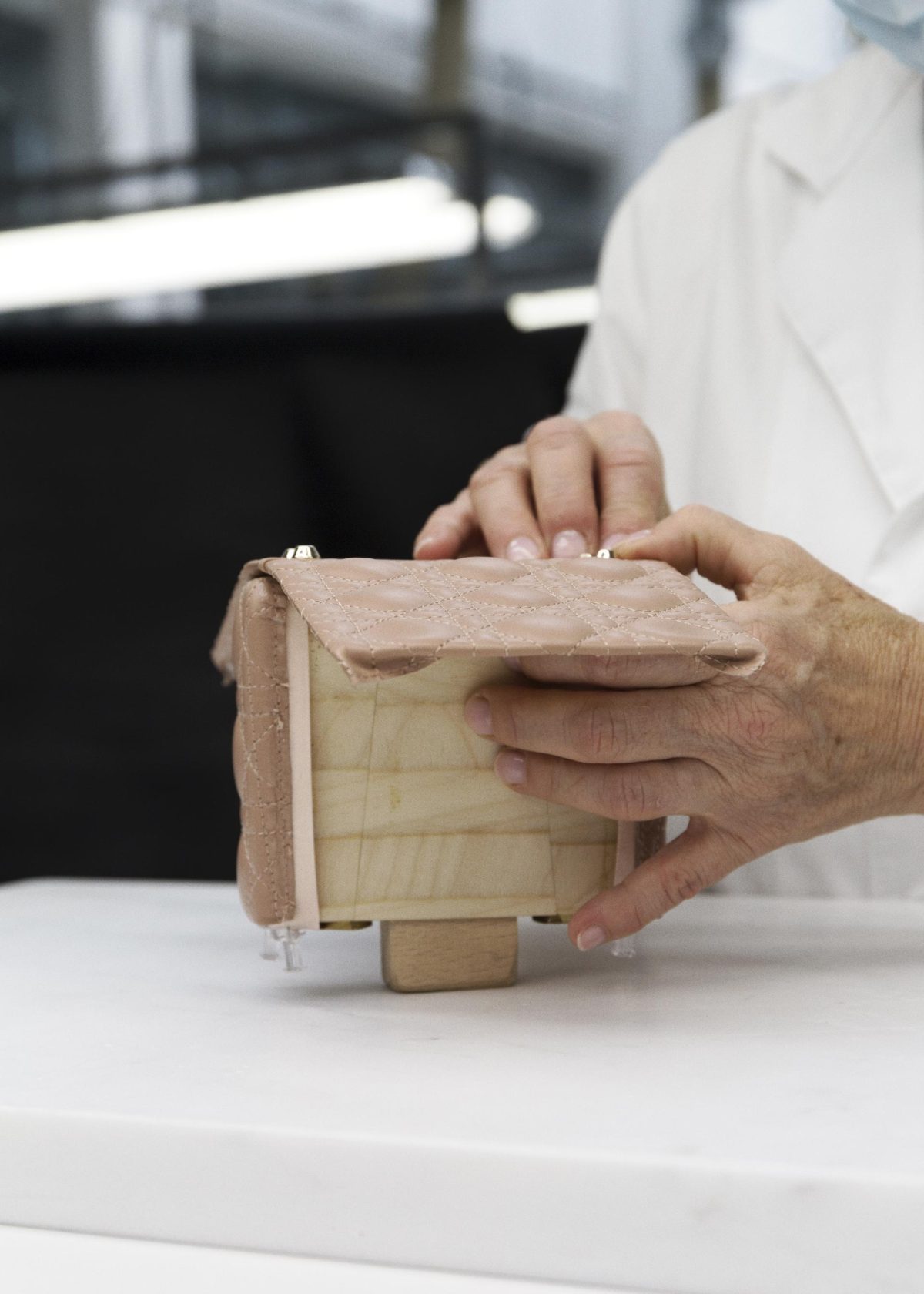 Galleria foto 'Tesoro, mi si è ristretta la borsa' - foto 19