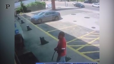 Ladro tenta di rubare un’auto, ma è del lottatore Ufc, Jordan Williams | video