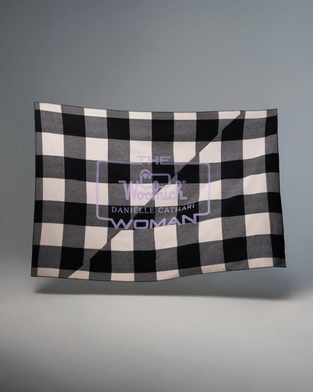 La stilista olandese Daniëlle Cathari rielabora The Woolrich Woman