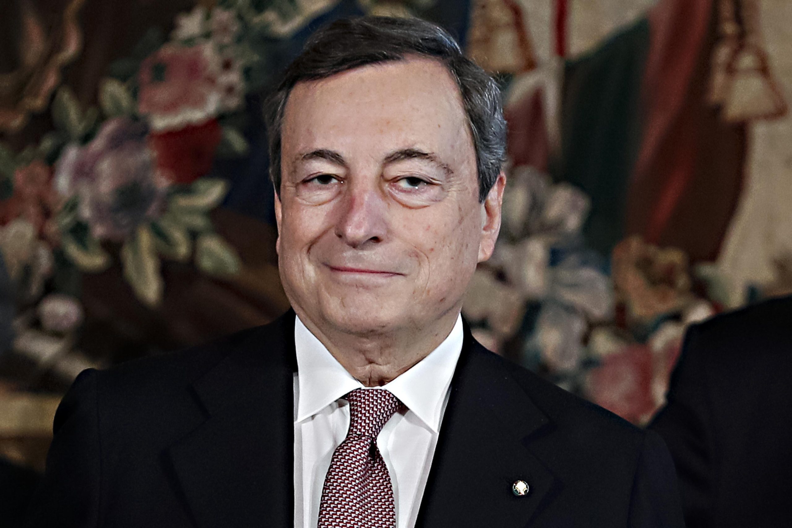 Per la burocrazia ora ci vuole una «cura Draghi» Per la burocrazia ora ci vuole una «cura Draghi»