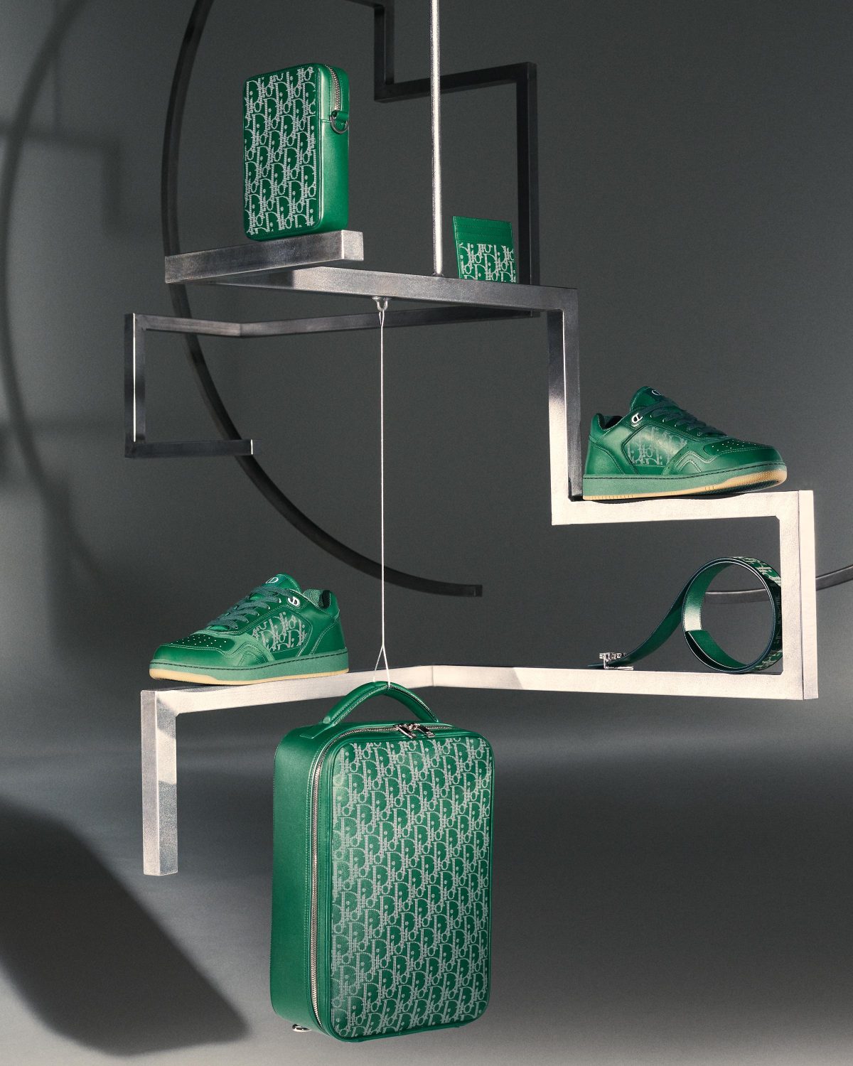 Galleria foto 'Il giro del mondo di Dior in quattro nuovi colori' - foto 5