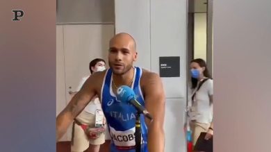 Jacobs, la chiamata del premier Draghi interrompe l’intervista | Video