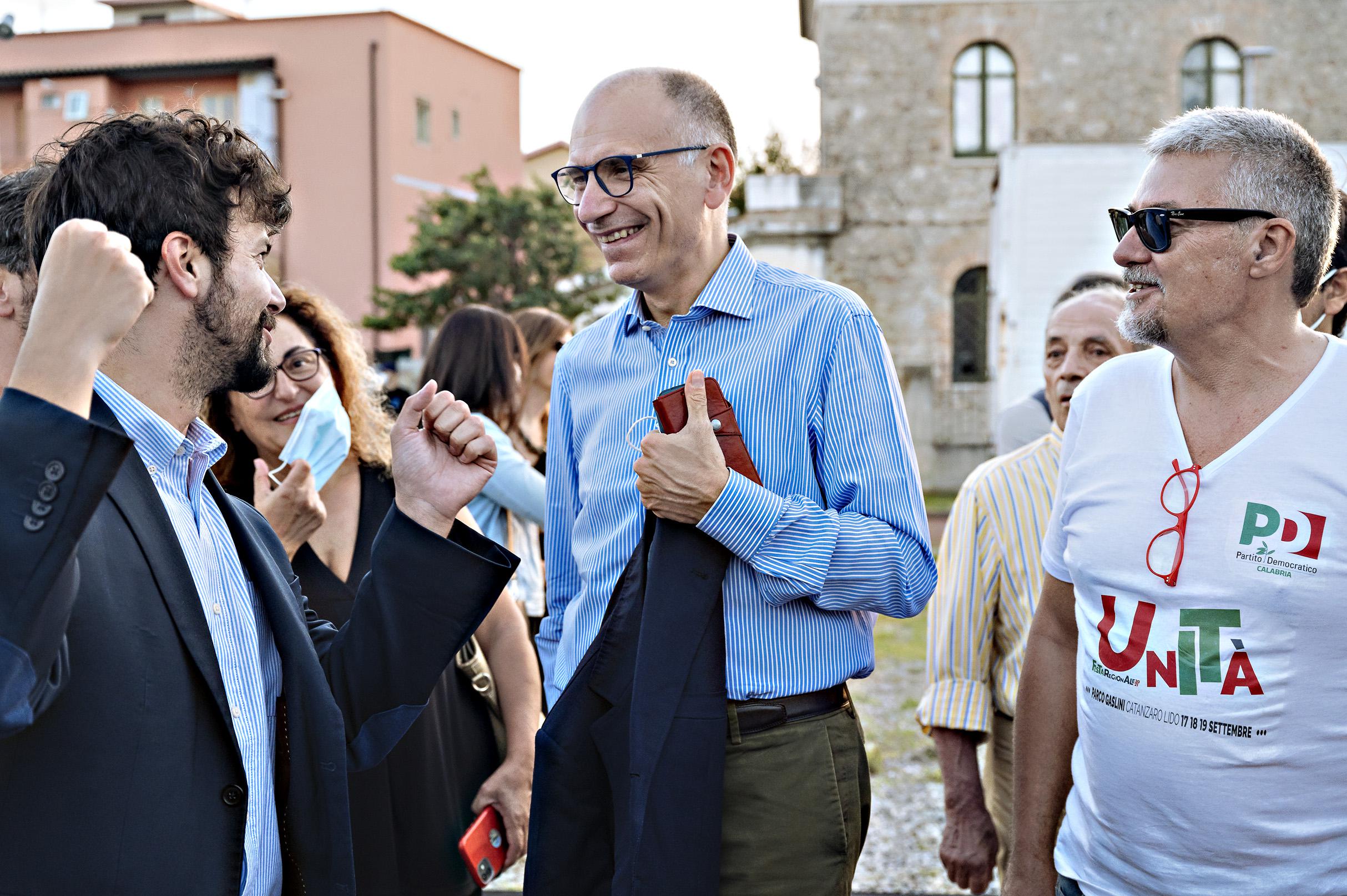 Soldi & partiti: così gli iscritti salvano dal profondo rosso