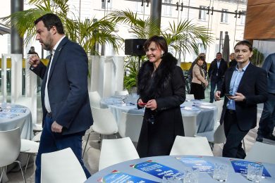 La vera «Bestia» si scatena contro Morisi e Salvini