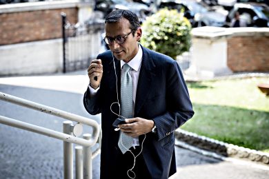 Inchiesta Ilva, ai domiciliari per corruzione Enrico Laghi, il «Salvatore» della finanza