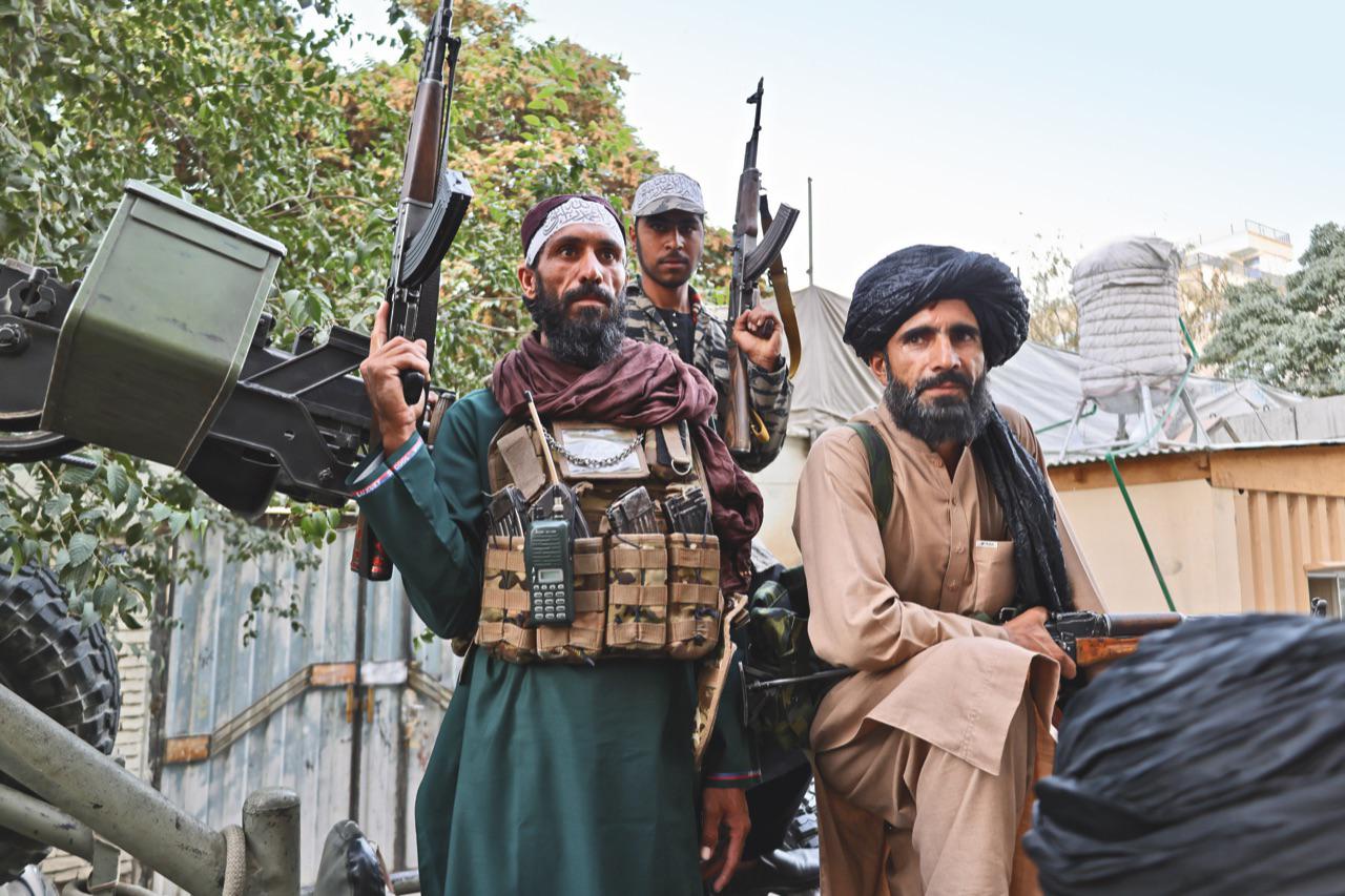Afghanistan, il mondo alla rovescia dei talebani