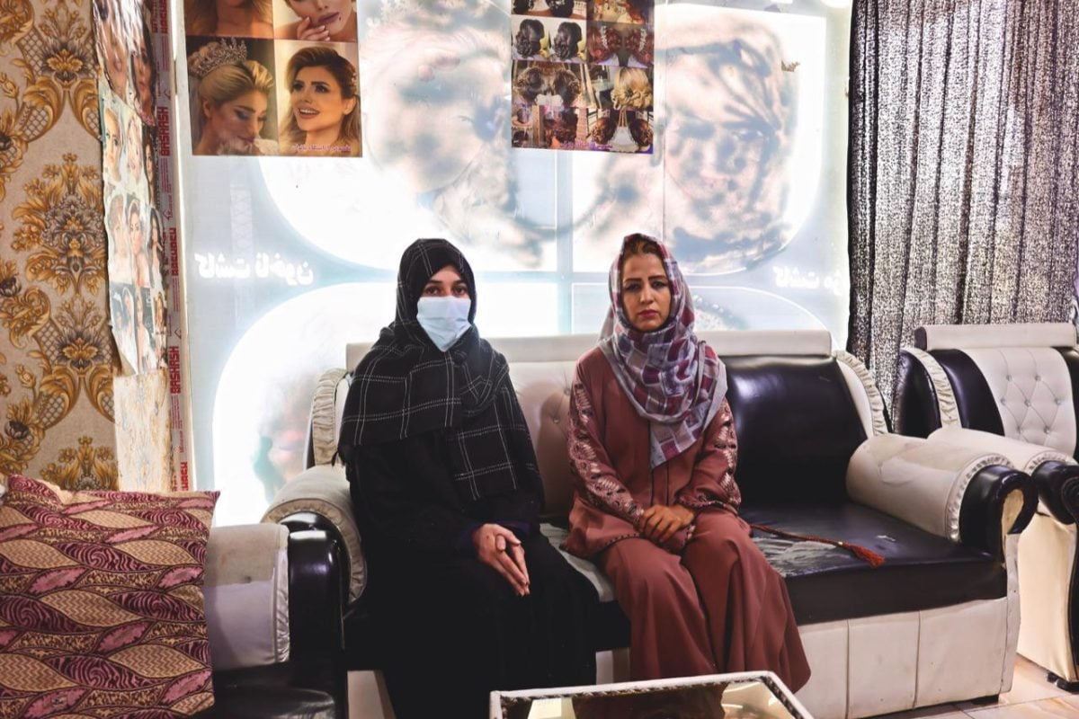 Afghanistan, il mondo alla rovescia dei talebani