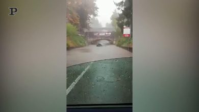 Nubifragio nel Varesotto, auto sommerse a Busto Arsizio | video