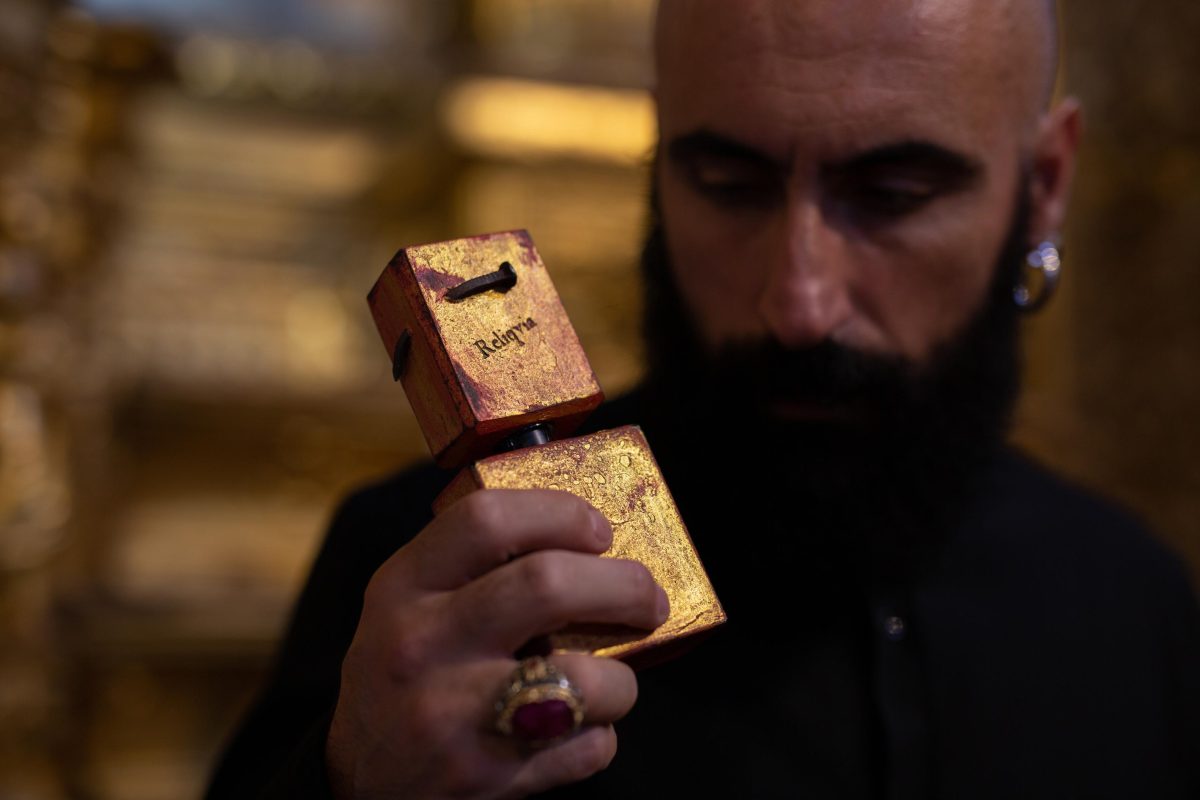 Galleria foto 'Il profumo scultoreo ‘Reliqvia’ edito dall’eclettico e raffinato Filippo Sorcinelli' - foto 3