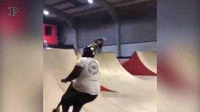 Un volo in monopattino | video