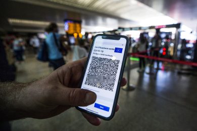 Ecco il decreto sul Green Pass: si nei ristoranti, Rsa e scuole (anche per igenitori)