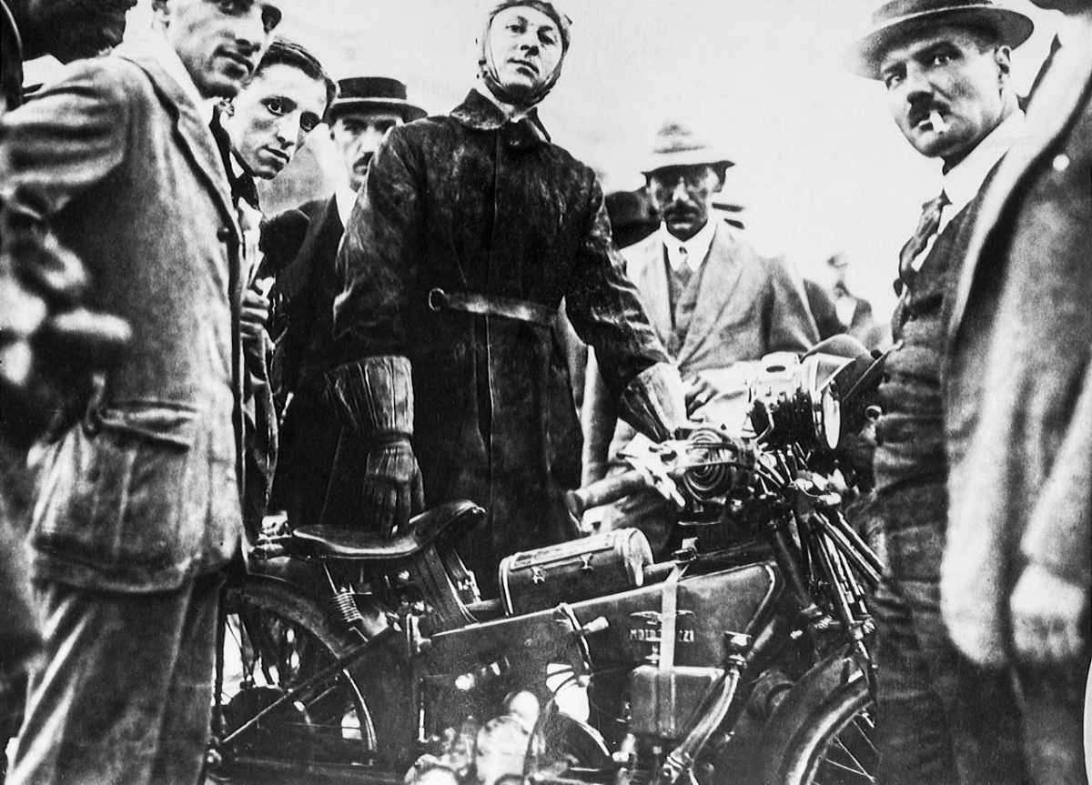 Guzzi, storia di un’Italia che         corre