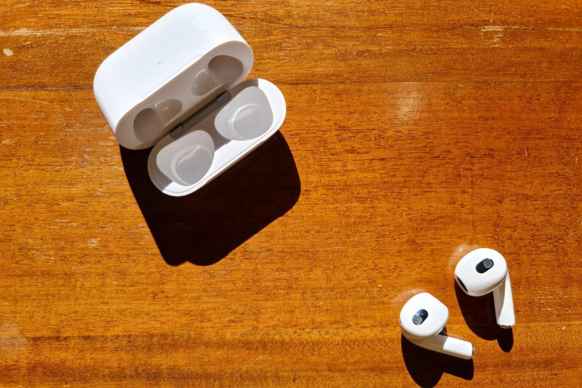 Galleria foto 'AirPods 3, la nostra prova. Come vanno i nuovi auricolari di Apple' - foto 2