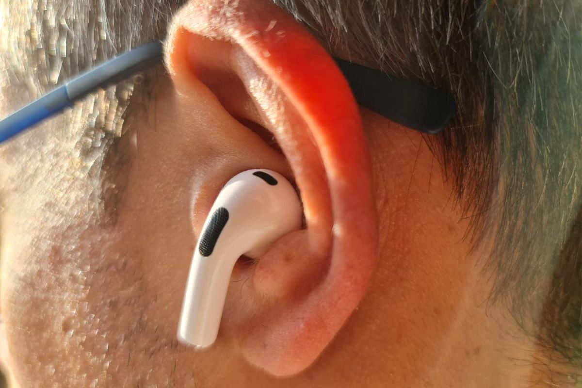 Galleria foto 'AirPods 3, la nostra prova. Come vanno i nuovi auricolari di Apple' - foto 4