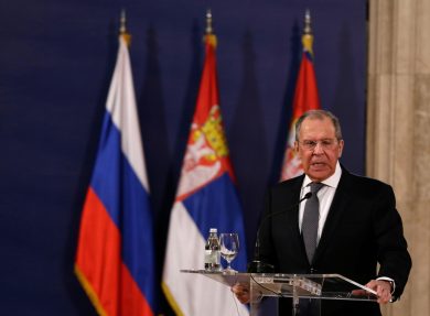 Scintille tra Russia e Nato, anche Lavrov espelle i funzionari occidentali