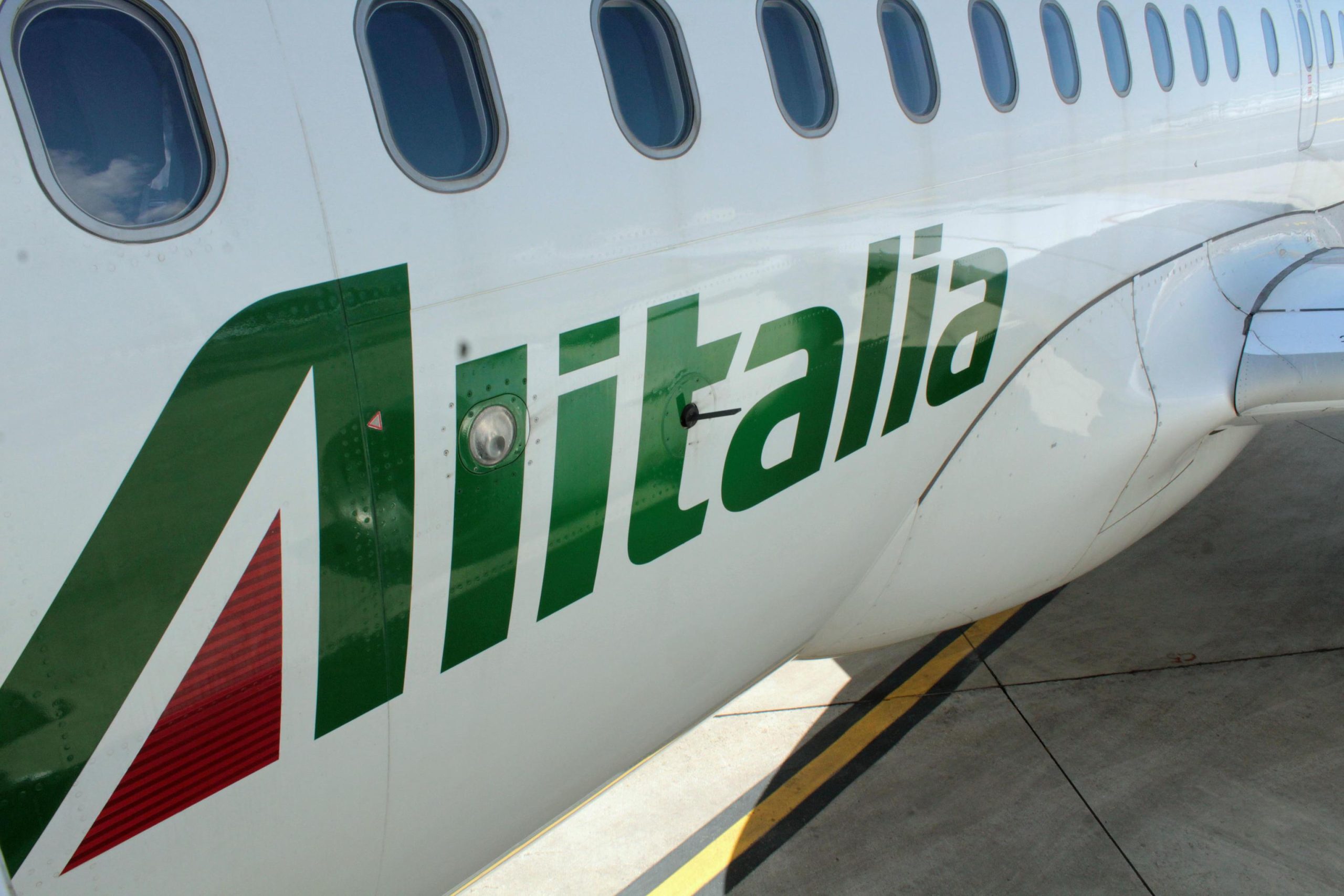 Sette ore tra Alitalia e Ita, ma sempre con voli AZ Sette ore tra Alitalia e Ita, ma sempre con voli AZ
