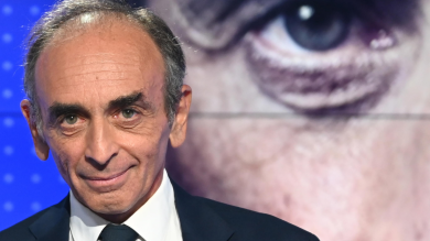 Zemmour al voto contro Macron: ordine e sicurezza per superare l’islam delle banlieue