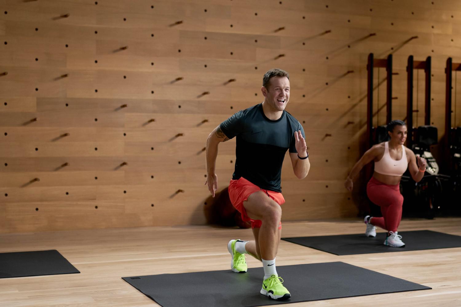 Apple Fitness+, la nostra prova. Allenarsi da casa diventa più divertente, semplice ed efficace