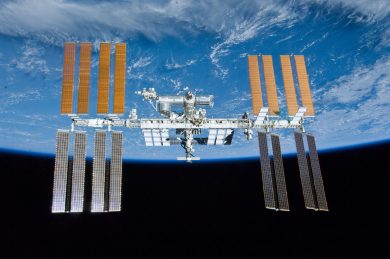 La Russia distrugge un satellite, allarme sulla Stazione Spaziale Internazionale