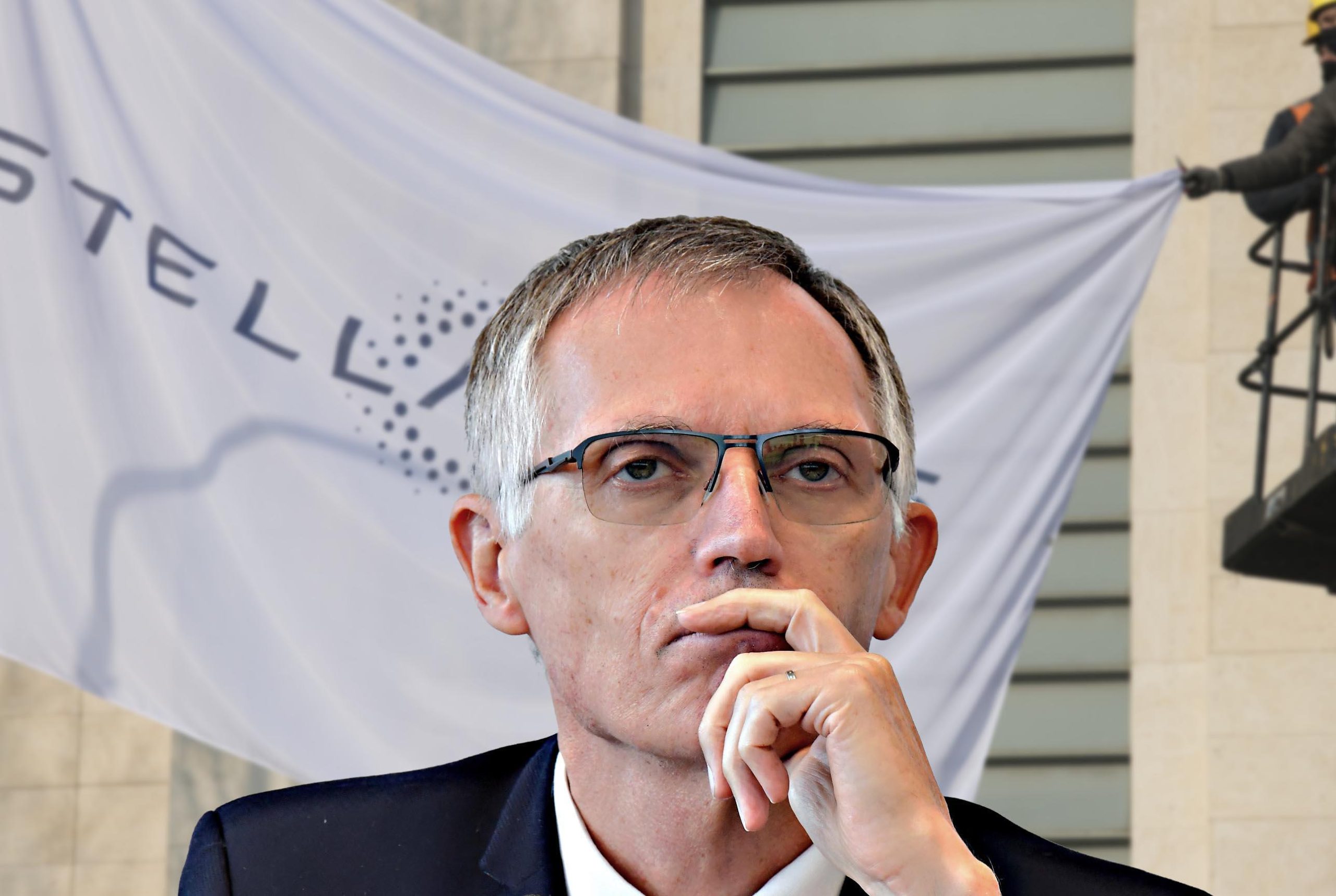 Un autoscontro per Tavares Un autoscontro per Tavares