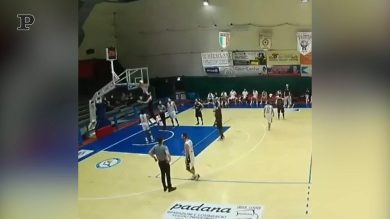 Il doppio tiro libero da record | video