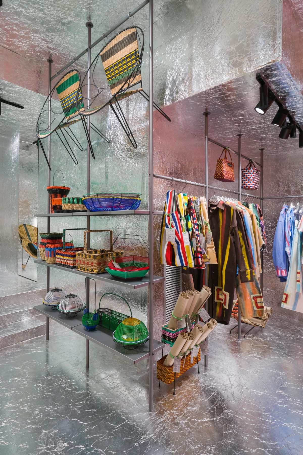 Galleria foto 'Apre a Milano, il pop-up Marni Market' - foto 2