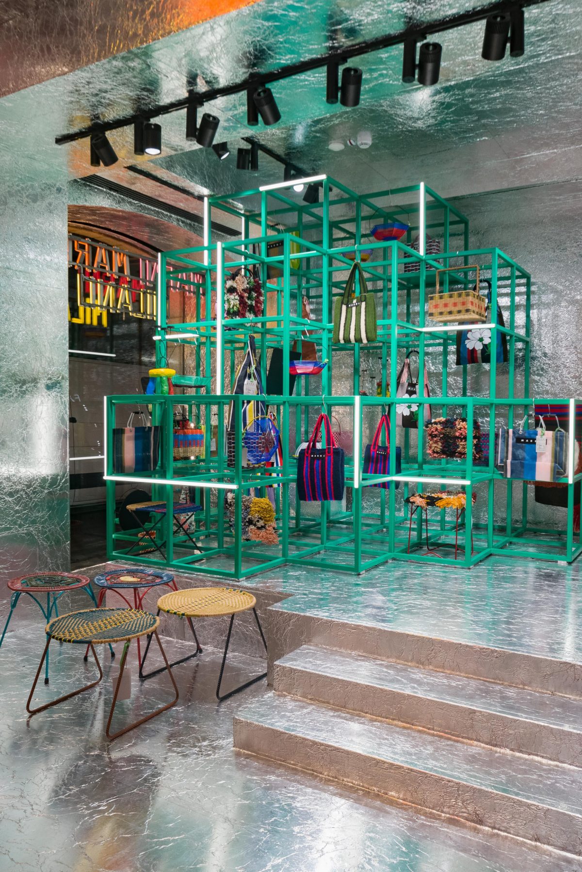 Galleria foto 'Apre a Milano, il pop-up Marni Market' - foto 4