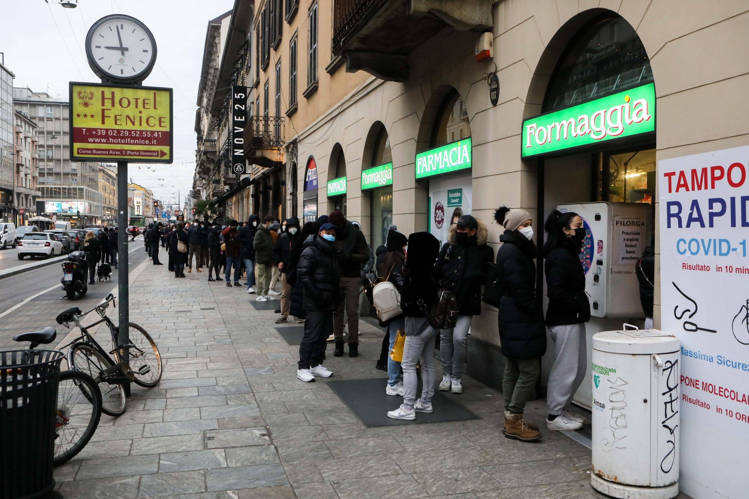 Il governo autorizza i tamponi antigenici, ma sono poco affidabili