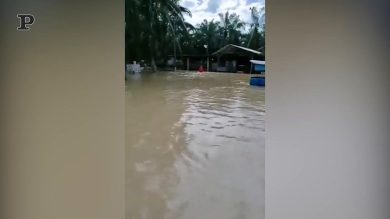 Inondazioni in Malesia: 14 morti e oltre cinquantamila sfollati | Video