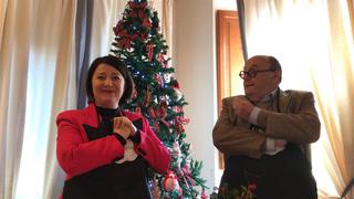 Le pillole di galateo di Petra e Carlo: come servire il pandoro o il panettone