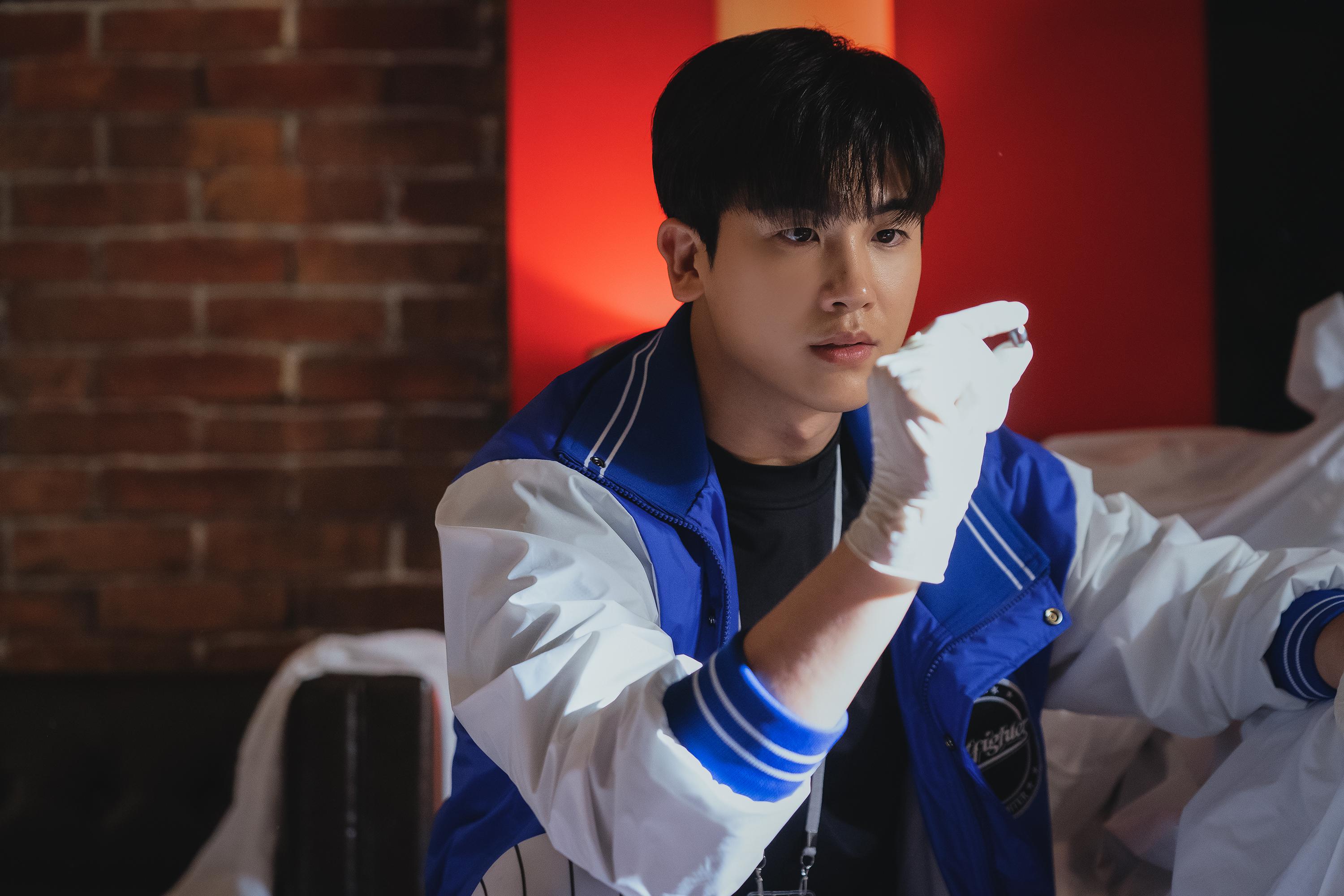 Park Hyung-sik in «Happiness» combatte per sconfiggere una nuova pandemia