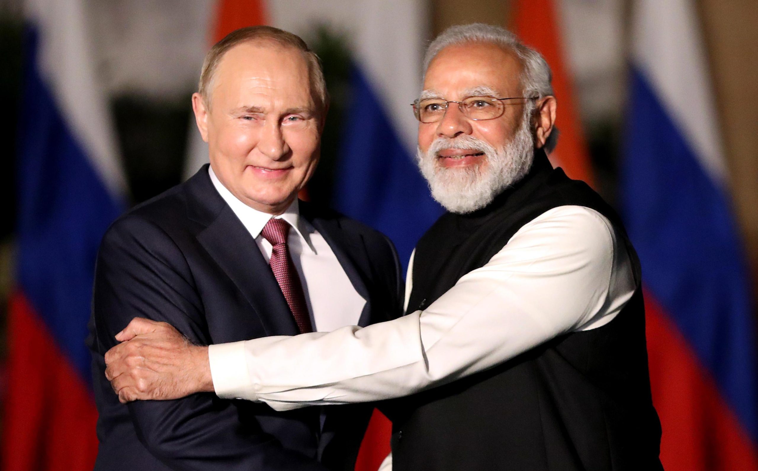 India e Russia si avvicinano (irritando Usa e Cina) India e Russia si avvicinano (irritando Usa e Cina)