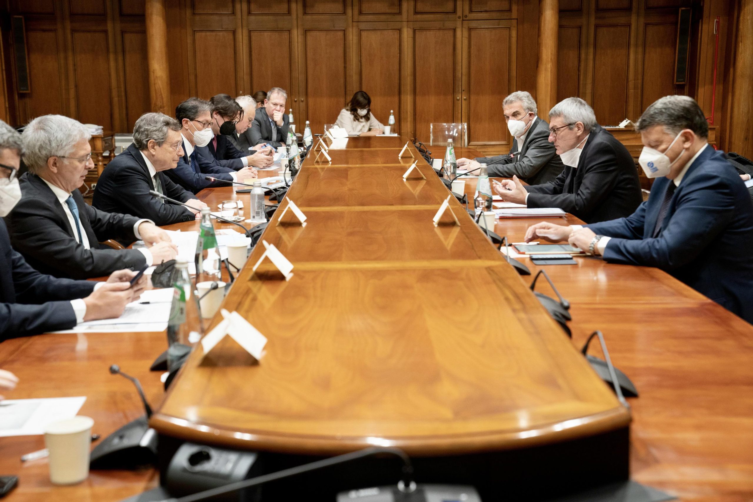 Fisco, decontribuzione, cartelle esattoriali, pensioni. È la manovra delle tensioni