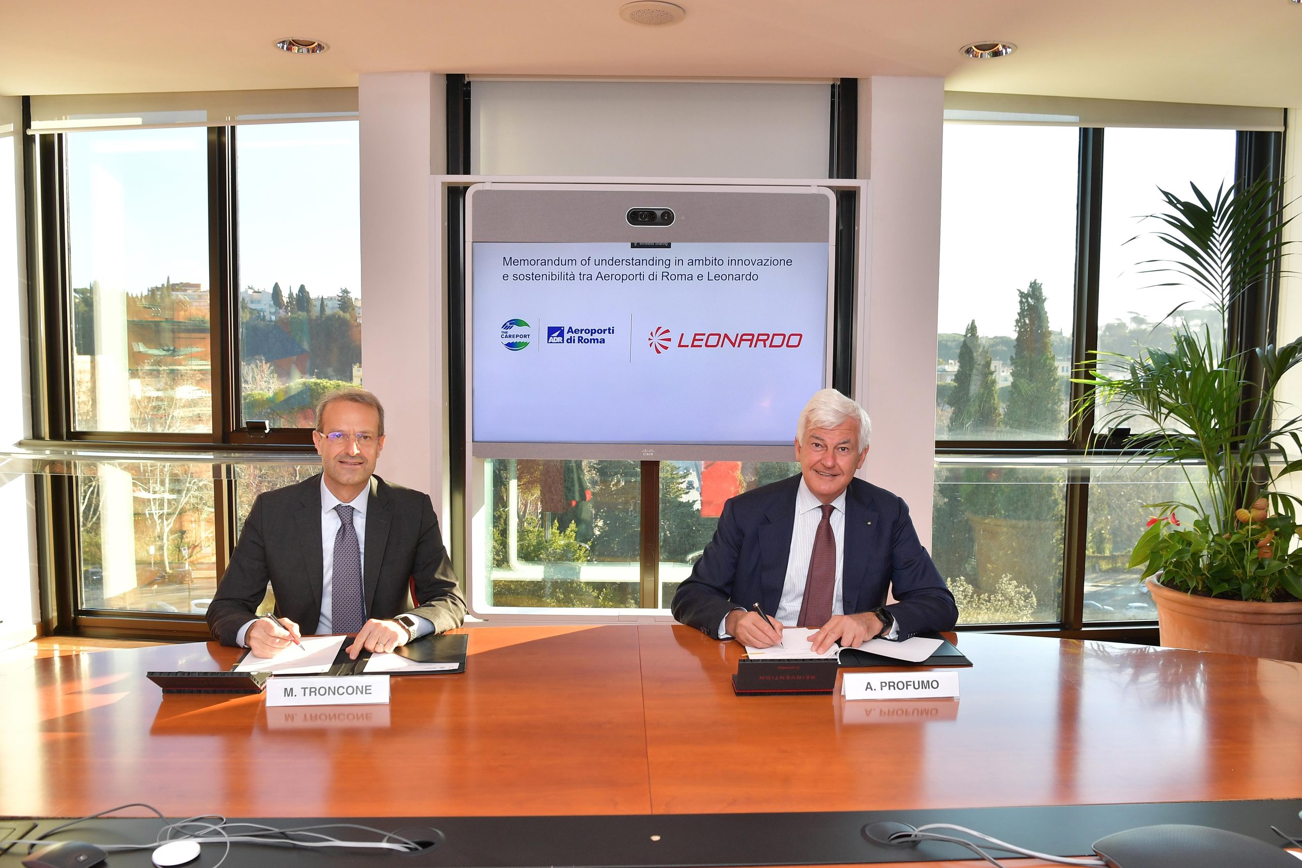 Leonardo e AdR insieme per gli aeroporti di nuova generazione Leonardo e AdR insieme per gli aeroporti di nuova generazione